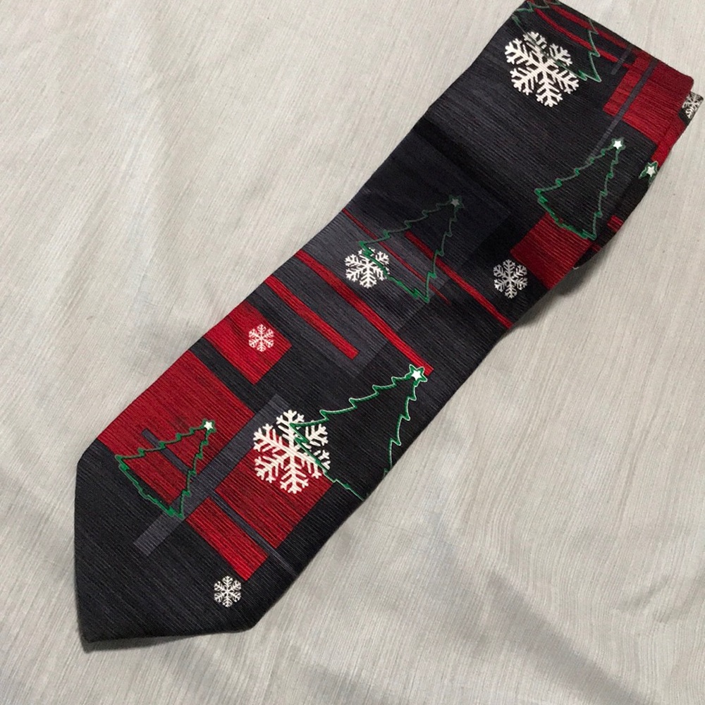 🍬 Snowflakes & Christmas Trees Neck Tie
